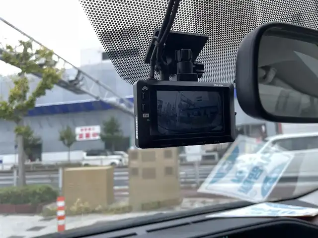 トヨタ アクア G ブラックソフトレザーセレ 兵庫県 2013(平25)年 10.3万km ブラックマイカ (株)IDOMが運営する【じしゃロン西宮店】の自社ローン専用車両になります。こちらは現金またはオートローンご利用時の価格です。自社ローンご希望の方は別途その旨お申付け下さい/メモリナビ/フルセグテレビ/バックカメラ/アイドリングストップ/プッシュスタート/ETC