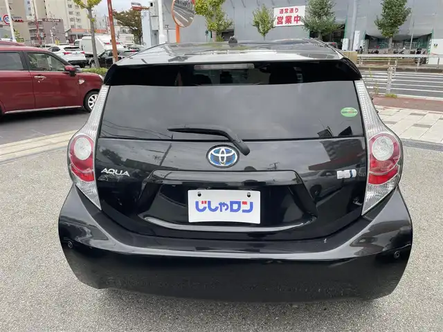 トヨタ アクア G ブラックソフトレザーセレ 兵庫県 2013(平25)年 10.3万km ブラックマイカ (株)IDOMが運営する【じしゃロン西宮店】の自社ローン専用車両になります。こちらは現金またはオートローンご利用時の価格です。自社ローンご希望の方は別途その旨お申付け下さい/メモリナビ/フルセグテレビ/バックカメラ/アイドリングストップ/プッシュスタート/ETC