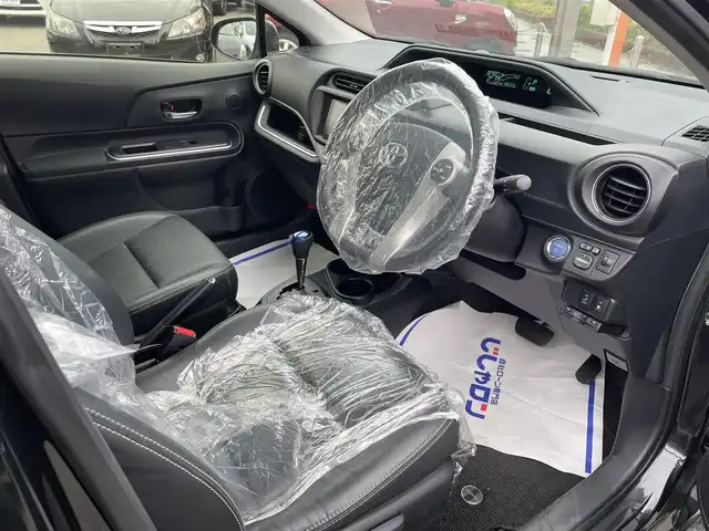 トヨタ アクア G ブラックソフトレザーセレ 兵庫県 2013(平25)年 10.3万km ブラックマイカ (株)IDOMが運営する【じしゃロン西宮店】の自社ローン専用車両になります。こちらは現金またはオートローンご利用時の価格です。自社ローンご希望の方は別途その旨お申付け下さい/メモリナビ/フルセグテレビ/バックカメラ/アイドリングストップ/プッシュスタート/ETC