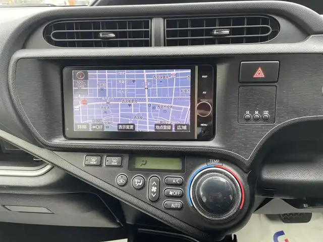 トヨタ アクア G ブラックソフトレザーセレ 兵庫県 2013(平25)年 10.3万km ブラックマイカ (株)IDOMが運営する【じしゃロン西宮店】の自社ローン専用車両になります。こちらは現金またはオートローンご利用時の価格です。自社ローンご希望の方は別途その旨お申付け下さい/メモリナビ/フルセグテレビ/バックカメラ/アイドリングストップ/プッシュスタート/ETC