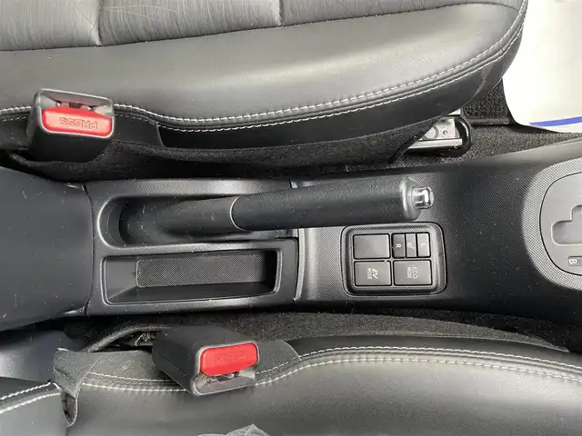 トヨタ アクア G ブラックソフトレザーセレ 兵庫県 2013(平25)年 10.3万km ブラックマイカ (株)IDOMが運営する【じしゃロン西宮店】の自社ローン専用車両になります。こちらは現金またはオートローンご利用時の価格です。自社ローンご希望の方は別途その旨お申付け下さい/メモリナビ/フルセグテレビ/バックカメラ/アイドリングストップ/プッシュスタート/ETC