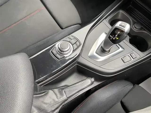 ＢＭＷ １１６ｉ スポーツ 和歌山県 2012(平24)年 7.7万km 黒 クルーズコントロール（追従なし）/アイドリングストップ/ETC/横滑り防止装置/純正アルミホイール/取扱説明書