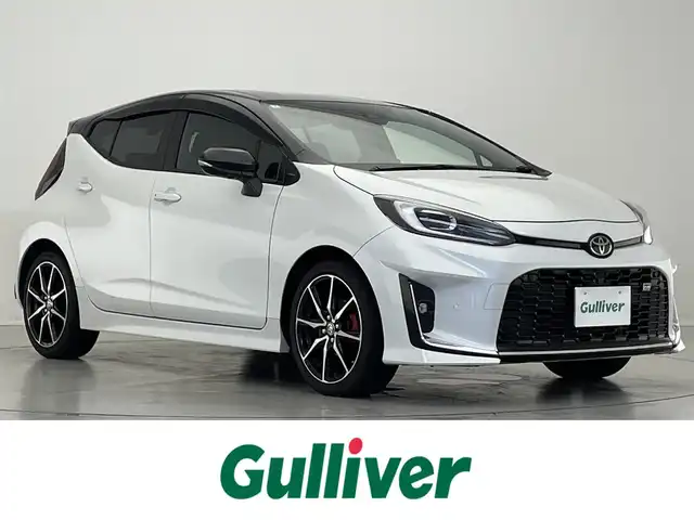 トヨタ アクア GRスポーツ 滋賀県 2024(令6)年 0.8万km パールⅡ 禁煙車/純正ディスプレオーディオ/Bluetooth/USB/パノラミックビューモニター/セーフティセンス/パーキングサポートブレーキ/ビルトインETC/ハーフレザーシート/D/N席シートヒーター /LEDヘッドライト/フォグランプ/オートライト/プッシュスタート /スマートキー/スペアキー/電格ウィンカーミラー