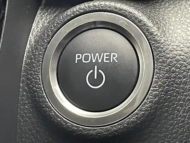 トヨタ アクア GRスポーツ 滋賀県 2024(令6)年 0.8万km パールⅡ 禁煙車/純正ディスプレオーディオ/Bluetooth/USB/パノラミックビューモニター/セーフティセンス/パーキングサポートブレーキ/ビルトインETC/ハーフレザーシート/D/N席シートヒーター /LEDヘッドライト/フォグランプ/オートライト/プッシュスタート /スマートキー/スペアキー/電格ウィンカーミラー