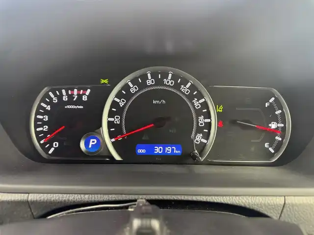 トヨタ ヴォクシー ZS 愛知県 2016(平28)年 3.1万km ボルドーマイカメタリック 純正ナビ/バックカメラ/フルセグTV/レーンキープ/Bluetooth/ドライブレコーダー/片側パワースライドドア/純正フロアマット/オートライト/オートマチックハイビーム/先行車発信告知/ドアバイザー/純正LEDライト/衝突軽減システム/3列シート