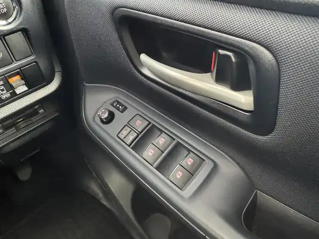 トヨタ ヴォクシー ZS 愛知県 2016(平28)年 3.1万km ボルドーマイカメタリック 純正ナビ/バックカメラ/フルセグTV/レーンキープ/Bluetooth/ドライブレコーダー/片側パワースライドドア/純正フロアマット/オートライト/オートマチックハイビーム/先行車発信告知/ドアバイザー/純正LEDライト/衝突軽減システム/3列シート