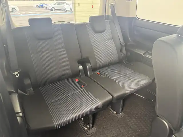 トヨタ ヴォクシー ZS 愛知県 2016(平28)年 3.1万km ボルドーマイカメタリック 純正ナビ/バックカメラ/フルセグTV/レーンキープ/Bluetooth/ドライブレコーダー/片側パワースライドドア/純正フロアマット/オートライト/オートマチックハイビーム/先行車発信告知/ドアバイザー/純正LEDライト/衝突軽減システム/3列シート