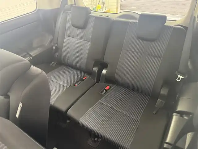 トヨタ ヴォクシー ZS 愛知県 2016(平28)年 3.1万km ボルドーマイカメタリック 純正ナビ/バックカメラ/フルセグTV/レーンキープ/Bluetooth/ドライブレコーダー/片側パワースライドドア/純正フロアマット/オートライト/オートマチックハイビーム/先行車発信告知/ドアバイザー/純正LEDライト/衝突軽減システム/3列シート