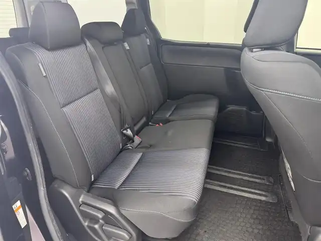 トヨタ ヴォクシー ZS 愛知県 2016(平28)年 3.1万km ボルドーマイカメタリック 純正ナビ/バックカメラ/フルセグTV/レーンキープ/Bluetooth/ドライブレコーダー/片側パワースライドドア/純正フロアマット/オートライト/オートマチックハイビーム/先行車発信告知/ドアバイザー/純正LEDライト/衝突軽減システム/3列シート