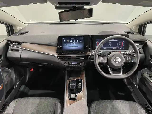 日産 オーラ G 愛知県 2022(令4)年 4.3万km ピュアホワイトパール 純正９インチナビ/プロパイロット/アラウンドビューモニター/ＢＯＳＥサウンドシステム/寒冷地仕様/衝突軽減ブレーキ/車線逸脱警報/ブラインドスポットモニター/クリアランスソナー/ワイヤレス充電/ハンドルヒーター/シートヒーター/ハーフレザーシート/デジタルインナーミラー/ビルトインＥＴＣ2.0/USB＆HDMI入力端子/ISOFIX/純正17インチアルミホイール