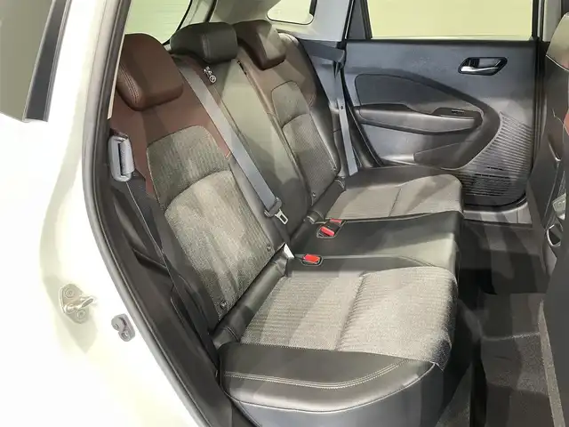 日産 オーラ G 愛知県 2022(令4)年 4.3万km ピュアホワイトパール 純正９インチナビ/プロパイロット/アラウンドビューモニター/ＢＯＳＥサウンドシステム/寒冷地仕様/衝突軽減ブレーキ/車線逸脱警報/ブラインドスポットモニター/クリアランスソナー/ワイヤレス充電/ハンドルヒーター/シートヒーター/ハーフレザーシート/デジタルインナーミラー/ビルトインＥＴＣ2.0/USB＆HDMI入力端子/ISOFIX/純正17インチアルミホイール