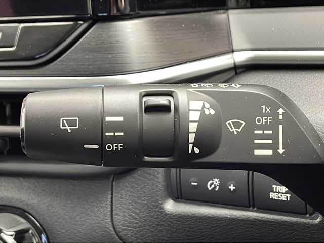 日産 ノート オーテック クロスオーバー 千葉県 2022(令4)年 1.1万km 黒 プロパイロット/衝突軽減装置/レーダークルーズコントロール/レーンキープアシスト/コーナーセンサー前後/純正メモリナビ/全方位カメラ/HDMI/フルセグ/Bluetooth/AppleCarPlay/AndroidAuto/ビルトインETC2.0/シートヒーター（D/N席）/ステアリングヒーター/ワイヤレス充電/ルーフレール/デジタルインナーミラー/LEDヘッドライト/カーテンエアバッグ/純正フロアマット/前方ドライブレコーダー
