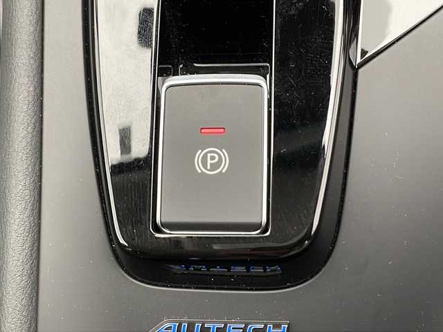 日産 ノート オーテック クロスオーバー 千葉県 2022(令4)年 1.1万km 黒 プロパイロット/衝突軽減装置/レーダークルーズコントロール/レーンキープアシスト/コーナーセンサー前後/純正メモリナビ/全方位カメラ/HDMI/フルセグ/Bluetooth/AppleCarPlay/AndroidAuto/ビルトインETC2.0/シートヒーター（D/N席）/ステアリングヒーター/ワイヤレス充電/ルーフレール/デジタルインナーミラー/LEDヘッドライト/カーテンエアバッグ/純正フロアマット/前方ドライブレコーダー
