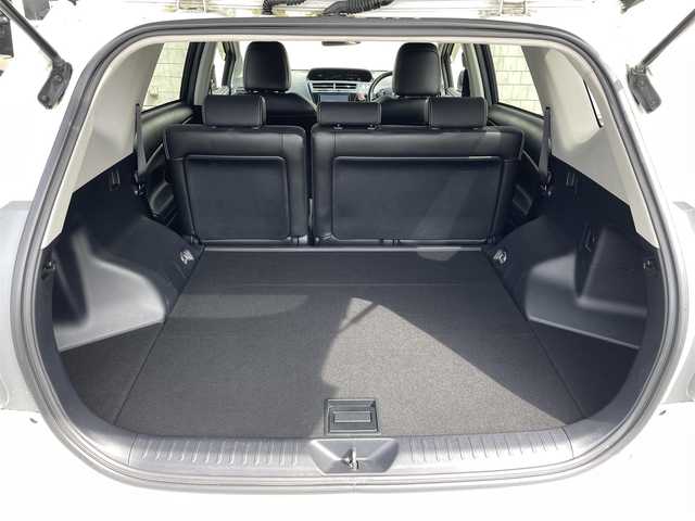 トヨタ プリウス α S ツーリングセレクション G’s 愛知県 2015(平27)年 8.4万km ホワイトパールクリスタルシャイン ・ワンオーナー/・コムテックレーダー探知機（ZERO 3V）/・純正SDメモリーナビ/・バックカメラ/・フルセグTV/・CD/DVD再生/・ミュージックサーバー（SD録音）/・Bluetooth接続/・ハーフレザーシート/・純正フロアマット/・純正18インチアルミホイール/・LEDヘッドライト/・ドライブレコーダー（前）/・スマートキー/・プッシュスタート