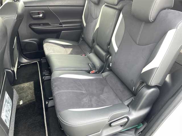 トヨタ プリウス α S ツーリングセレクション G’s 愛知県 2015(平27)年 8.4万km ホワイトパールクリスタルシャイン ・ワンオーナー/・コムテックレーダー探知機（ZERO 3V）/・純正SDメモリーナビ/・バックカメラ/・フルセグTV/・CD/DVD再生/・ミュージックサーバー（SD録音）/・Bluetooth接続/・ハーフレザーシート/・純正フロアマット/・純正18インチアルミホイール/・LEDヘッドライト/・ドライブレコーダー（前）/・スマートキー/・プッシュスタート