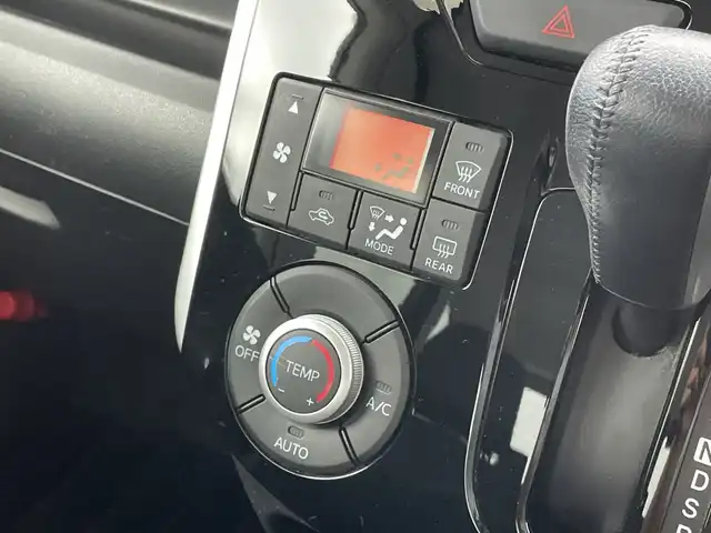 ダイハツ タント カスタム RS スマートセレ SA 新潟県 2014(平26)年 6万km ナイトシャドーパープルクリスタルM 純正ディーラーOPナビ（型式：NSZN-W64D）/・CD/DVD/Bluetooth/フルセグ/USB/バックモニター/衝突被害軽減システム/両側パワースライドドア/ベンチシート/純正フロアマット/純正キセノンヘッドライト/オートライト/純正15インチAW夏タイヤ/ABS/横滑り防止機能