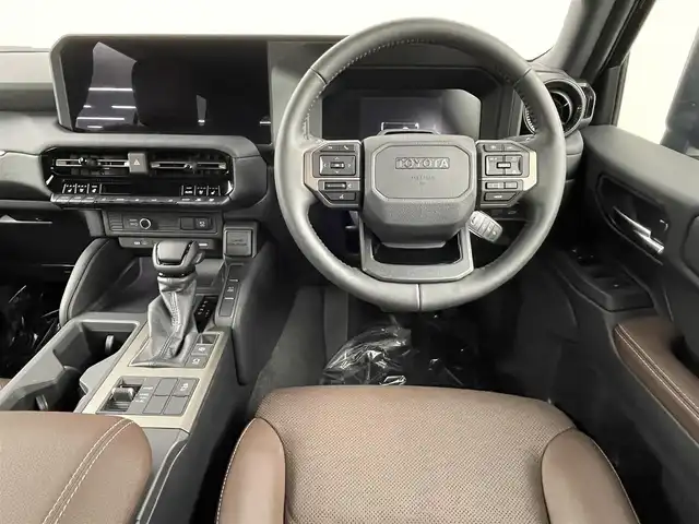 トヨタ ランドクルーザー ２５０ VX ファーストエディション 埼玉県 2024(令6)年 0.8万km ブラック トヨタセーフティセンス　サンルーフ　純正メーカーナビ　フルセグＴＶ　Ｂｌｕｅｔｏｏｔｈ　パノラミックビューモニター　トヨタチームメイト　クーラーボックス　ルーフレール　パワーリヤゲート　ＥＴＣ