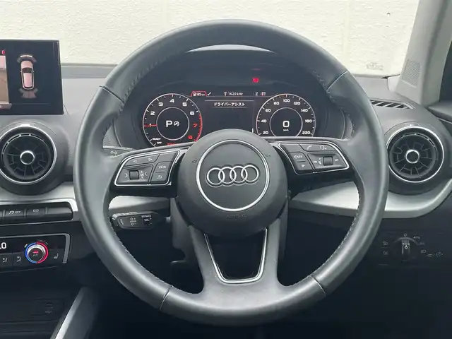 アウディ Ｑ２ 30TFSIスポーツ 東京都 2020(令2)年 2万km グレイシアホワイトメタリック MMIナビ/12セグ/バックカメラ/リバース連動ドアミラー/アドバンスドキー/ACC/レインセンサー/オートホールド/ドライブセレクト/Audiプレセンス/Audiアクティブレーンアシスト/前後パーキングエイド/リア5面フィルム貼り/バックフォグ/純正LEDライト/シートリフター/ヴァーチャルコックピット