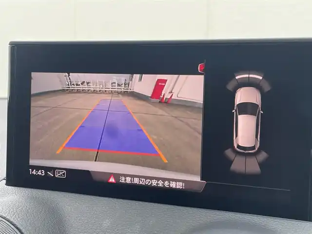 アウディ Ｑ２ 30TFSIスポーツ 東京都 2020(令2)年 2万km グレイシアホワイトメタリック MMIナビ/12セグ/バックカメラ/リバース連動ドアミラー/アドバンスドキー/ACC/レインセンサー/オートホールド/ドライブセレクト/Audiプレセンス/Audiアクティブレーンアシスト/前後パーキングエイド/リア5面フィルム貼り/バックフォグ/純正LEDライト/シートリフター/ヴァーチャルコックピット