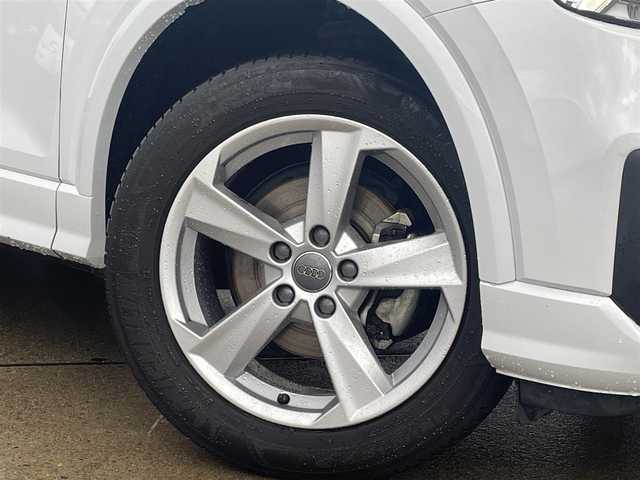 アウディ Ｑ２ 30TFSIスポーツ 東京都 2020(令2)年 2万km グレイシアホワイトメタリック MMIナビ/12セグ/バックカメラ/リバース連動ドアミラー/アドバンスドキー/ACC/レインセンサー/オートホールド/ドライブセレクト/Audiプレセンス/Audiアクティブレーンアシスト/前後パーキングエイド/リア5面フィルム貼り/バックフォグ/純正LEDライト/シートリフター/ヴァーチャルコックピット