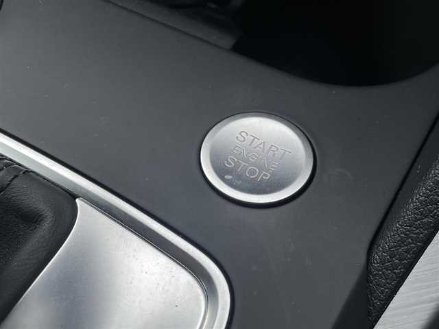 アウディ Ｑ２ 30TFSIスポーツ 東京都 2020(令2)年 2万km グレイシアホワイトメタリック MMIナビ/12セグ/バックカメラ/リバース連動ドアミラー/アドバンスドキー/ACC/レインセンサー/オートホールド/ドライブセレクト/Audiプレセンス/Audiアクティブレーンアシスト/前後パーキングエイド/リア5面フィルム貼り/バックフォグ/純正LEDライト/シートリフター/ヴァーチャルコックピット