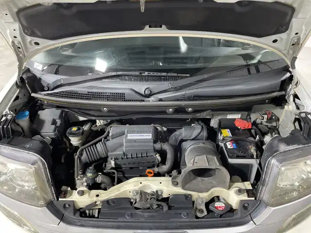 ホンダ Ｎ ＢＯＸ カスタム G ターボパッケージ 福岡県 2013(平25)年 7万km プレミアムホワイトパール ナビ（BT/フルセグ/CDDVD/AMFM）/両側パワースライド/パドルシフト（MT付きAT）/ステアリングスイッチ/衝突被害軽減システム/横滑り防止装置/盗難防止装置/アルミホイール/ETC/クルーズコントロール/スマートキー/エンジンボタン