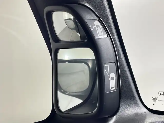 ホンダ Ｎ ＢＯＸ カスタム G ターボパッケージ 福岡県 2013(平25)年 7万km プレミアムホワイトパール ナビ（BT/フルセグ/CDDVD/AMFM）/両側パワースライド/パドルシフト（MT付きAT）/ステアリングスイッチ/衝突被害軽減システム/横滑り防止装置/盗難防止装置/アルミホイール/ETC/クルーズコントロール/スマートキー/エンジンボタン