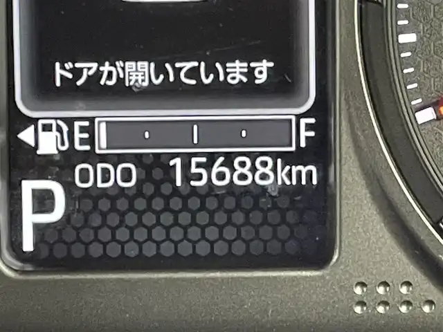 ダイハツ タフト G ダーククロムベンチャー 群馬県 2024(令6)年 1.6万km ブラックマイカメタリック ・ガラスルーフ/・社外７インチナビ/・Bluetooth/・フルセグTV/・CD/DVD/・iPod接続/・バックカメラ/・D+N席シートヒーター/・衝突軽減/・横滑り防止/・パーキングソナー/・アイドリングストップ/・オートハイビーム/・車線逸脱警報/・前後ドライブレコーダー/・社外ビルトインETC2.0 /・純正アルミホイール/・社外フロアマット