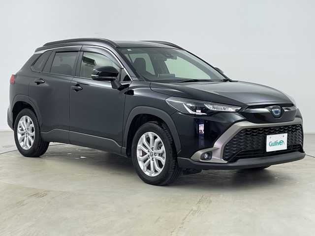 トヨタ カローラ クロス ハイブリッド S 道央・札幌 2022(令4)年 4.5万km アティチュードブラックマイカ ・4WD/・ワンオーナー/・純正9インチディスプレイオーディオ/・BT&Miracast/・ナビキット/・バックカメラ/・プリクラッシュセーフティ/・レーダークルーズコントロール/・コーナーセンサー/・パーキングサポートブレーキ/・クリアランスソナー/・ロードサインアシスト/・車線逸脱警報/・横滑り防止装置/・アイドリングストップ/・ステアリングヒーター/・ステアリングスイッチ/・革巻きステアリング/・社外前後ドライブレコーダー/・ビルトインETC/・ドアミラーヒーター/・フロントワイパーデアイサー/・AC100V/・電格ウィンカーミラー/・ドアバイザー/・LEDヘッドライト/・フォグライト/・オートライト/・オートマチックハイビーム/・スマートキー/・オートリトラミラー