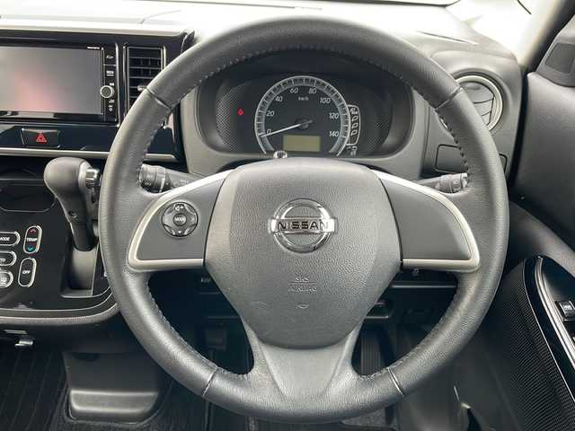 日産 デイズ ルークス X Vセレクション 岩手県 2019(平31)年 8万km スターリングシルバーM 純正SDナビ/AM/FM/CD/DVD/Bluetooth/フルセグTV/バックカメラ/アラウンドビューモニター/ETC/ドライブレコーダー/両側パワースライドドア/衝突被害軽減ブレーキ/横滑り防止装置/コーナーセンサー/アイドリングストップ/スマートキー/プッシュスタート/電動格納ミラー/純正14インチAW/純正フロアマット/ドアバイザー/禁煙車