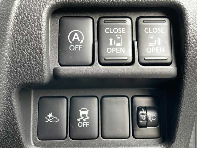 日産 デイズ ルークス X Vセレクション 岩手県 2019(平31)年 8万km スターリングシルバーM 純正SDナビ/AM/FM/CD/DVD/Bluetooth/フルセグTV/バックカメラ/アラウンドビューモニター/ETC/ドライブレコーダー/両側パワースライドドア/衝突被害軽減ブレーキ/横滑り防止装置/コーナーセンサー/アイドリングストップ/スマートキー/プッシュスタート/電動格納ミラー/純正14インチAW/純正フロアマット/ドアバイザー/禁煙車