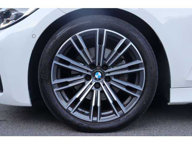 ＢＭＷ ３２０ｉ 大分県 2020(令2)年 6.1万km アルピンホワイトⅢ コンフォートパッケージ/ハイラインパッケージ/アダクティブクルーズコントロール/インテリジェントセーフティ/ブラインドスポットモニター/純正ナビ/Bluetooth/360°/地デジ/スクリーンミラーリンク/ワイヤレス充電/黒本革/パワーシート/シートヒーター/パワーバックドア/フットオープナー/ETC