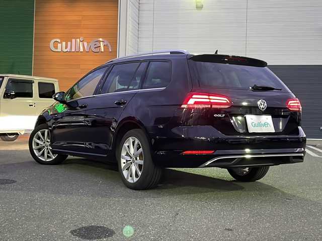 フォルクスワーゲン ゴルフ ヴァリアント TSI コンフォートライン テックエディション 佐賀県 2019(令1)年 2.7万km ディープブラックパールエフェクト
