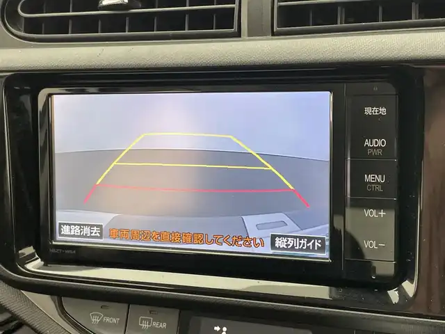 トヨタ アクア G 愛知県 2015(平27)年 7.6万km ライムホワイトパールクリスタルシャイン 純正ナビ　バックカメラ　ＬＥＤライト　禁煙車　フルセグＴＶ　Ｂｌｕｅｔｏｏｔｈ　ＤＶＤ　プッシュスタート　セーフティセンス　衝突軽減装置　クルコン　ＥＴＣ　オートライト　オートハイビーム　スペアタイヤ