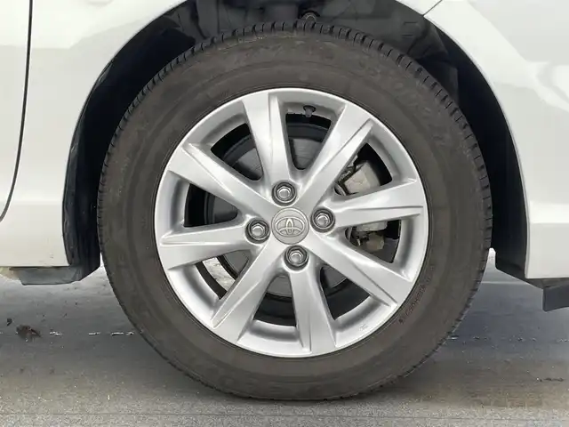 トヨタ アクア G 愛知県 2015(平27)年 7.6万km ライムホワイトパールクリスタルシャイン 純正ナビ　バックカメラ　ＬＥＤライト　禁煙車　フルセグＴＶ　Ｂｌｕｅｔｏｏｔｈ　ＤＶＤ　プッシュスタート　セーフティセンス　衝突軽減装置　クルコン　ＥＴＣ　オートライト　オートハイビーム　スペアタイヤ