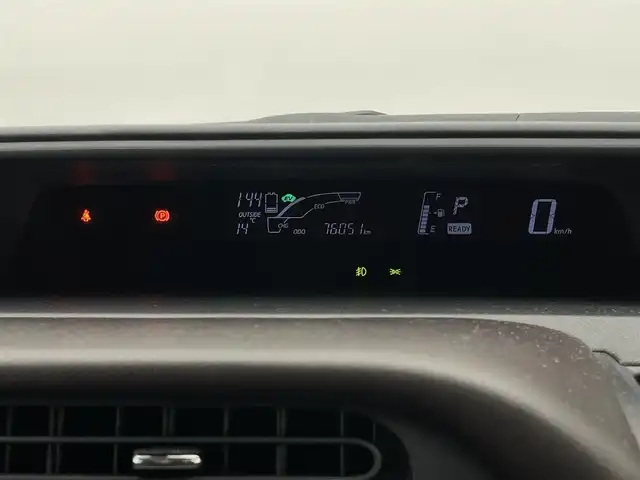 トヨタ アクア G 愛知県 2015(平27)年 7.6万km ライムホワイトパールクリスタルシャイン 純正ナビ　バックカメラ　ＬＥＤライト　禁煙車　フルセグＴＶ　Ｂｌｕｅｔｏｏｔｈ　ＤＶＤ　プッシュスタート　セーフティセンス　衝突軽減装置　クルコン　ＥＴＣ　オートライト　オートハイビーム　スペアタイヤ
