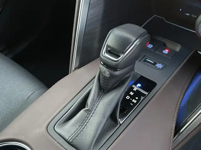 トヨタ ハリアー Z レザーパッケージ 千葉県 2021(令3)年 2.4万km プレシャスブラックパール 純正12.3インチナビ/JBLプレミアムサウンドシステム/フルセグTV/USB/Bluetooth/AppleCarPlay/AndroidAuto/ビルトインETC/全方向カメラ/デジタルインナーミラー/ステアリングスイッチ/ステアリングヒーター/純正LEDヘッドライト/オートライト/オートハイビーム/D+N席パワーシート/D席メモリーシート/D+N席シートベンチレーション/純正アルミホイール/純正フロアマット