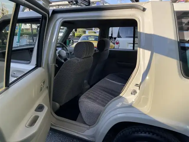 日産 ラシーン ft タイプS 東京都 1997(平9)年 5.8万km サンドベージュ ワンオーナー/オーディオ/・CD/AM/FM/ルーフレール/純正15インチアルミホイール/Wエアバッグ/ABS/保証書/取扱説明書