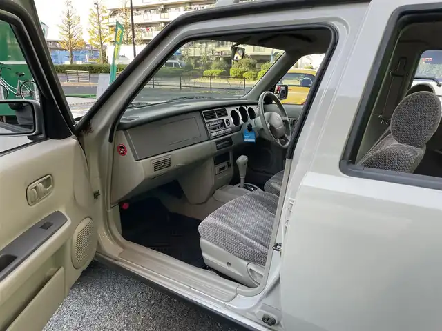 日産 ラシーン ft タイプS 東京都 1997(平9)年 5.8万km サンドベージュ ワンオーナー/オーディオ/・CD/AM/FM/ルーフレール/純正15インチアルミホイール/Wエアバッグ/ABS/保証書/取扱説明書