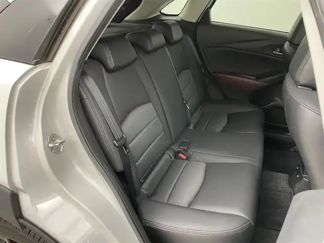 マツダ ＣＸ－３ 岡山県 2015(平27)年 7.7万km セラミックM 純正ナビ/・FM/AM/Bluetooth/フルセグ/CD/DVD/バックカメラ/衝突軽減ブレーキ/レーンキープアシスト/レーダークルーズコントロール/ETC/HUD/LEDヘッドライト/パドルシフト/純正18インチアルミ/純正フロアマット/スマートキー/アイドリングストップ