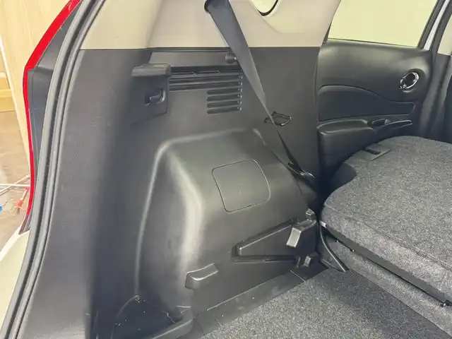 日産 ノート X 三重県 2019(平31)年 1.5万km ブリリアントホワイトパール ガソリン/FF/フロアCVT/純正 7インチナビ MM318D-W/（FM/AM/CD/DVD/iPod/SD/TV/WALKMAN/USB/Bluetooth/MUSIC STOCKER）/【OP】アラウンドビューモニター（移動物検知機能付）*/ドライブレコーダー 前方/ETC/安全/・エマージェンシーブレーキ/・LDW（車線逸脱警報）/・フロント＆バックソナー/・踏み間違い衝突防止アシスト/・ハイビームアシスト/・VDC（ビークルダイナミクスコントロール）/など/装備/・【OP】インテリジェント ルームミラー（デジタルインナーミラー）/・【OP】ヒーター付ドアミラー*/・マニュアルエアコン/・プッシュスタート/・電動格納ドアミラー/・純正 15inAW/・インテリジェントキーx1/など