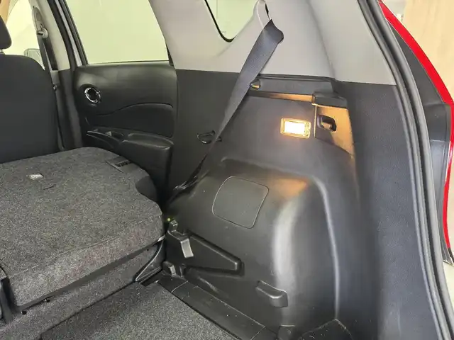 日産 ノート X 三重県 2019(平31)年 1.5万km ブリリアントホワイトパール ガソリン/FF/フロアCVT/純正 7インチナビ MM318D-W/（FM/AM/CD/DVD/iPod/SD/TV/WALKMAN/USB/Bluetooth/MUSIC STOCKER）/【OP】アラウンドビューモニター（移動物検知機能付）*/ドライブレコーダー 前方/ETC/安全/・エマージェンシーブレーキ/・LDW（車線逸脱警報）/・フロント＆バックソナー/・踏み間違い衝突防止アシスト/・ハイビームアシスト/・VDC（ビークルダイナミクスコントロール）/など/装備/・【OP】インテリジェント ルームミラー（デジタルインナーミラー）/・【OP】ヒーター付ドアミラー*/・マニュアルエアコン/・プッシュスタート/・電動格納ドアミラー/・純正 15inAW/・インテリジェントキーx1/など