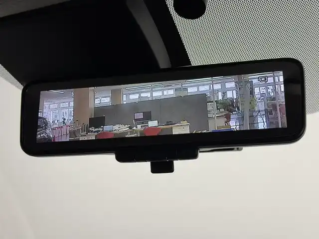 日産 ノート X 三重県 2019(平31)年 1.5万km ブリリアントホワイトパール ガソリン/FF/フロアCVT/純正 7インチナビ MM318D-W/（FM/AM/CD/DVD/iPod/SD/TV/WALKMAN/USB/Bluetooth/MUSIC STOCKER）/【OP】アラウンドビューモニター（移動物検知機能付）*/ドライブレコーダー 前方/ETC/安全/・エマージェンシーブレーキ/・LDW（車線逸脱警報）/・フロント＆バックソナー/・踏み間違い衝突防止アシスト/・ハイビームアシスト/・VDC（ビークルダイナミクスコントロール）/など/装備/・【OP】インテリジェント ルームミラー（デジタルインナーミラー）/・【OP】ヒーター付ドアミラー*/・マニュアルエアコン/・プッシュスタート/・電動格納ドアミラー/・純正 15inAW/・インテリジェントキーx1/など