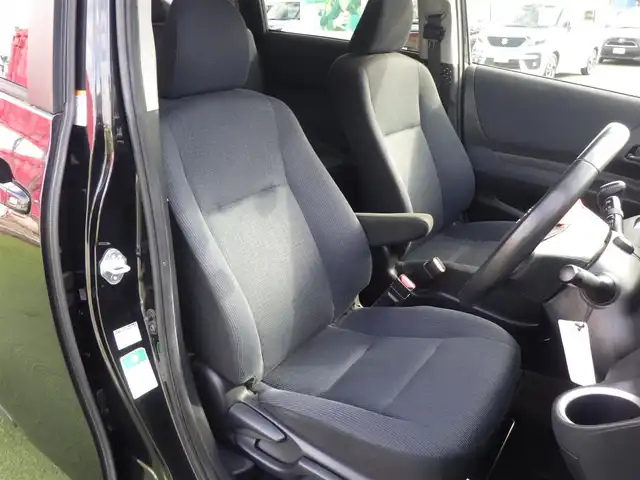 トヨタ シエンタ G 千葉県 2017(平29)年 5.6万km ブラックマイカ Toyota Safety Sense/・プリクラッシュセーフティ/・レーンディパーチャーアラート/・オートハイビーム/両側パワースライドドア/純正SDナビ/地デジTV/【DVD/CD再生機能　Bluetooth接続】/バックカメラ/ドライブレコーダー/革巻きステアリング/ウインカーミラー/スマートキー