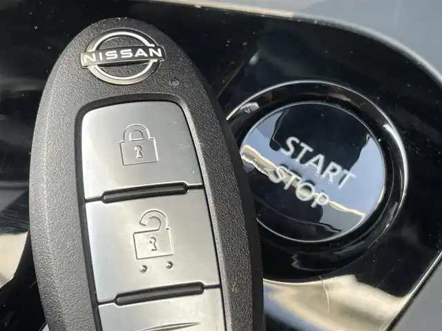 日産 ノート X 福岡県 2020(令2)年 2万km オーロラフレアブルーパール ・純正ナビ　/・全周囲カメラ　/・デジタルインナーミラー　/・ＢＳＭ　/・ＬＤＷ　/・エマージェンシーブレーキ /・ワイヤレス充電 /・パワーモードセレクト /・オートハイビーム /・ヘッドライトレベライザー /・ETC2.0 /・電格ミラー/・スマートキー/プッシュスタート