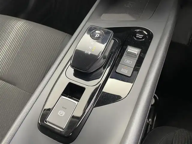 日産 ノート X 福井県 2020(令2)年 2万km オーロラフレアブルーパール 純正9インチメモリナビ【259156XJ0A】/・フルセグテレビ/・Bluetooth/・Android　Auto/・USB/・HDMI/・AM/FM/ETC2.0/プッシュスタート/スマートキー/アラウンドビューモニター/電動パーキングブレーキ/スマートルームミラー/おくだけ充電/タイプC入力端子/シガーソケット/安全装備/・ヒルスタートアシスト/・インテリジェント エマージェンシーブレーキ/・踏み間違い衝突防止アシスト/・標識検知機能/・インテリジェント FCW（前方衝突予測警報）/・LDW（車線逸脱警報）/・インテリジェント DA（ふらつき警報）/・インテリジェント LI （車線逸脱防止支援システム）/・エマージェンシーストップシグナル/・インテリジェント BSI（後側方衝突防止支援システム）/・BSW（後側方車両検知警報）/・RCTA（後退時車両検知警報）/・車両接近通報装置/・イモビライザー
