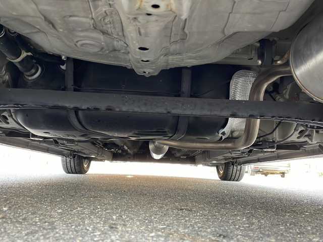 スズキ スイフト RS－DJE 山口県 2015(平27)年 6.2万km スーパーブラックパール ワンオーナー/純正SDナビ　【CN-R302Z】/・Bluetooth接続/・AM/FM/・DVD再生機能有/・ワンセグTV/ビルトインETC/クルーズコントロール/パドルシフト/アイドリングストップ/横滑り防止装置/純正フロアマット/スマートキー/プッシュスタート/スペアキー1本/USB入力端子/純正16インチアルミホイール/ウィンカーミラー