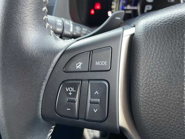 スズキ スイフト RS－DJE 山口県 2015(平27)年 6.2万km スーパーブラックパール ワンオーナー/純正SDナビ　【CN-R302Z】/・Bluetooth接続/・AM/FM/・DVD再生機能有/・ワンセグTV/ビルトインETC/クルーズコントロール/パドルシフト/アイドリングストップ/横滑り防止装置/純正フロアマット/スマートキー/プッシュスタート/スペアキー1本/USB入力端子/純正16インチアルミホイール/ウィンカーミラー