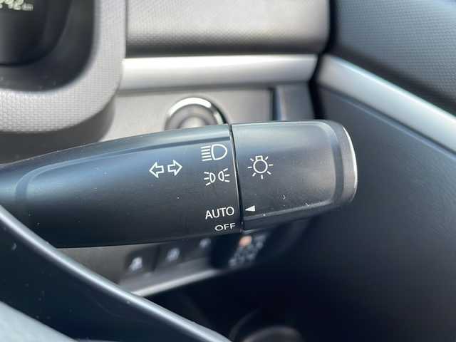 スズキ スイフト RS－DJE 山口県 2015(平27)年 6.2万km スーパーブラックパール ワンオーナー/純正SDナビ　【CN-R302Z】/・Bluetooth接続/・AM/FM/・DVD再生機能有/・ワンセグTV/ビルトインETC/クルーズコントロール/パドルシフト/アイドリングストップ/横滑り防止装置/純正フロアマット/スマートキー/プッシュスタート/スペアキー1本/USB入力端子/純正16インチアルミホイール/ウィンカーミラー