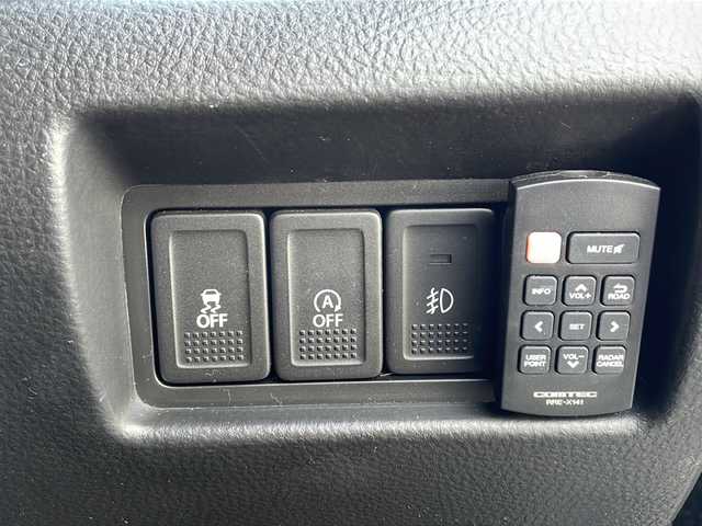 スズキ スイフト RS－DJE 山口県 2015(平27)年 6.2万km スーパーブラックパール ワンオーナー/純正SDナビ　【CN-R302Z】/・Bluetooth接続/・AM/FM/・DVD再生機能有/・ワンセグTV/ビルトインETC/クルーズコントロール/パドルシフト/アイドリングストップ/横滑り防止装置/純正フロアマット/スマートキー/プッシュスタート/スペアキー1本/USB入力端子/純正16インチアルミホイール/ウィンカーミラー